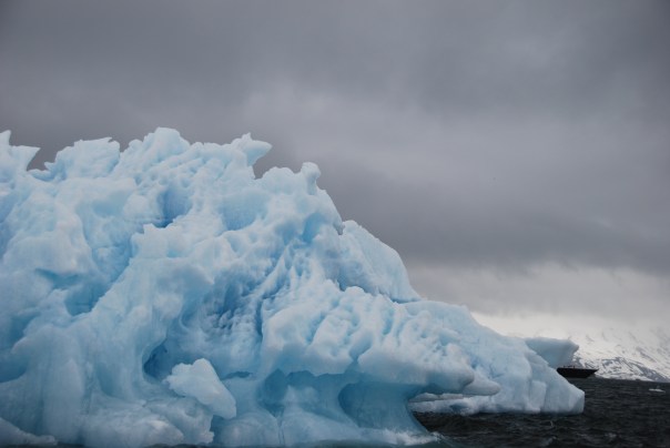 Just one of the many stunning ice formations we passed through enroute to the Polar Ice Cap. (Photo by Robyn Bushong.)